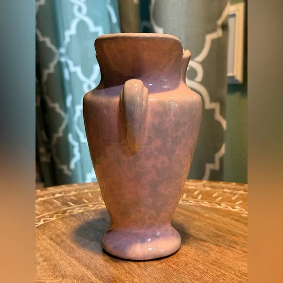 Elegant Pink Ceramic Vase - Picture 11 of 16